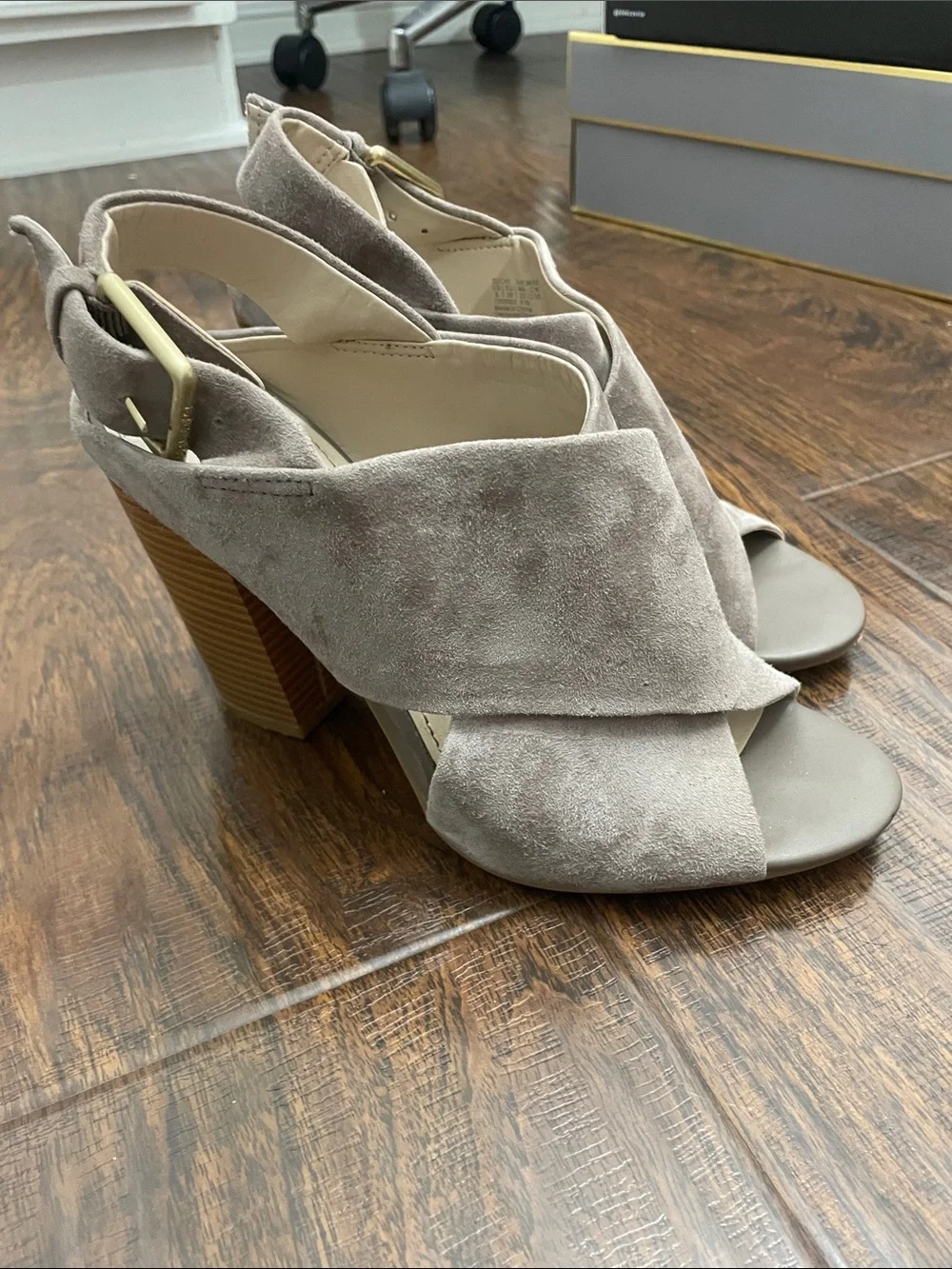 Calvin Klein “Suchi Dressy” sandals